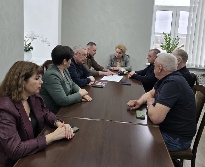 Александр Итальянцев обсудил в Мокшане проект памятного знака участникам СВО