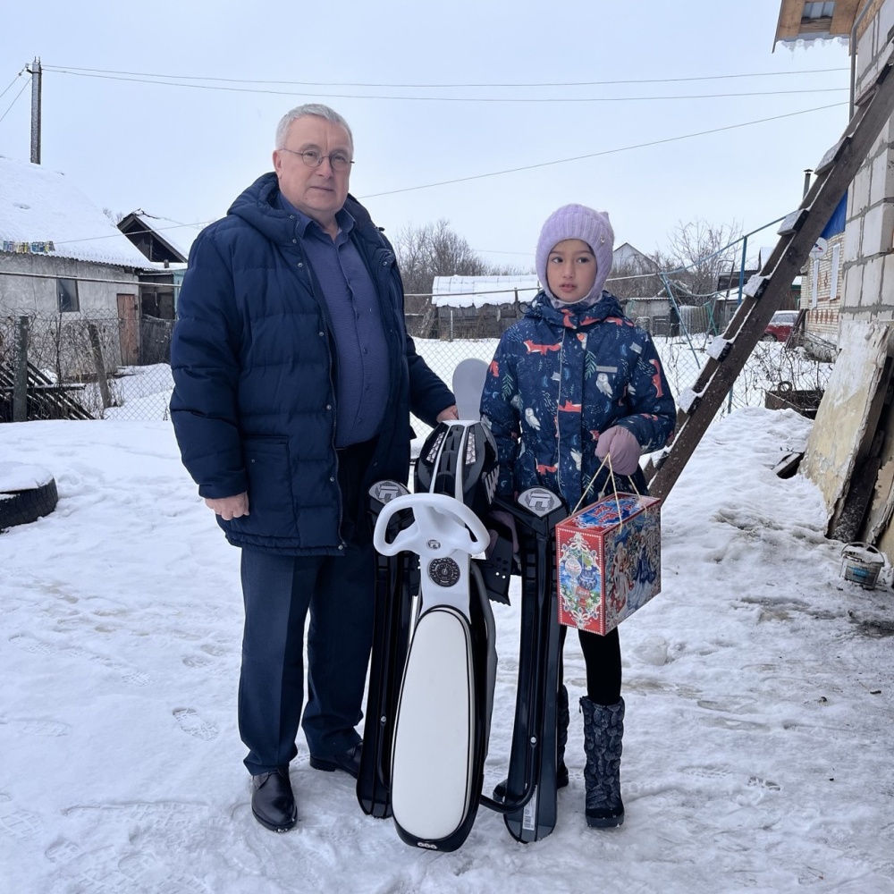Александр Итальянцев принял участие в новогодней акции «Елка желаний»