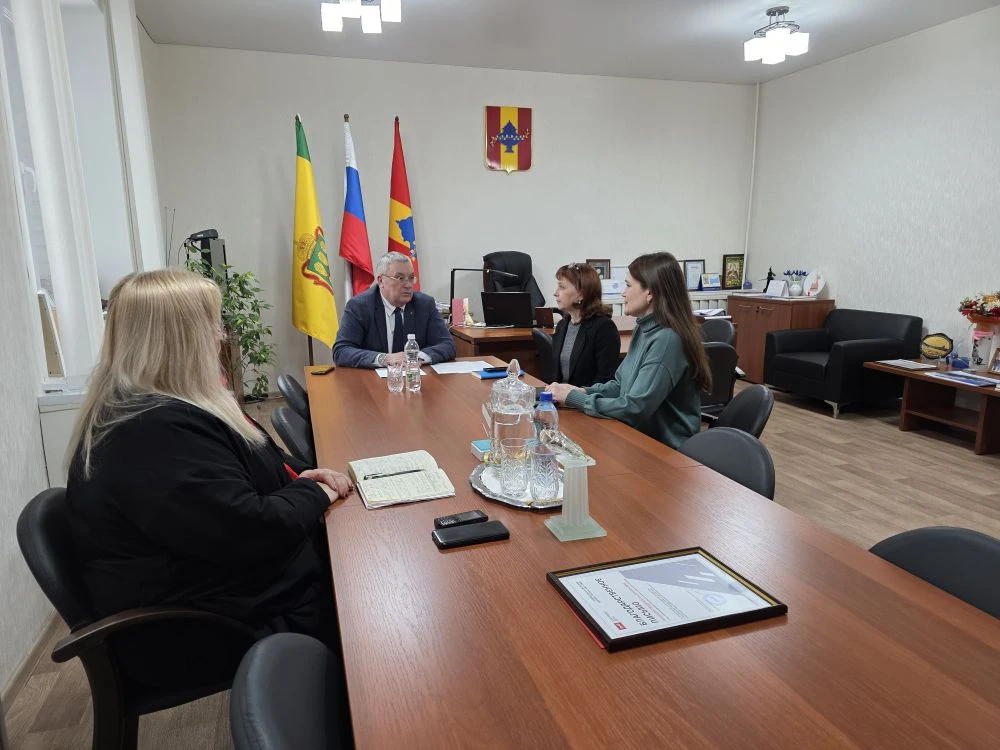 Александр Итальянцев провел прием граждан Никольского района