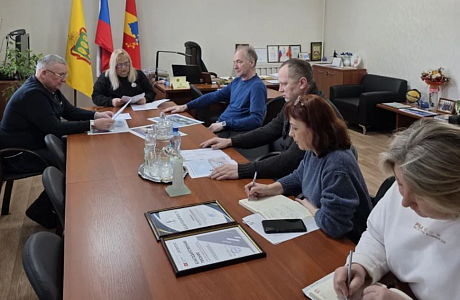Александр Итальянцев принял участие в рассмотрении рабочего проекта строительства набережной города Никольска