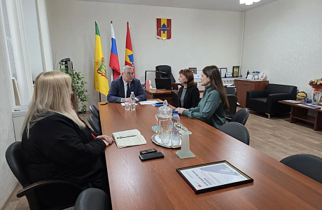 Александр Итальянцев провел прием граждан Никольского района